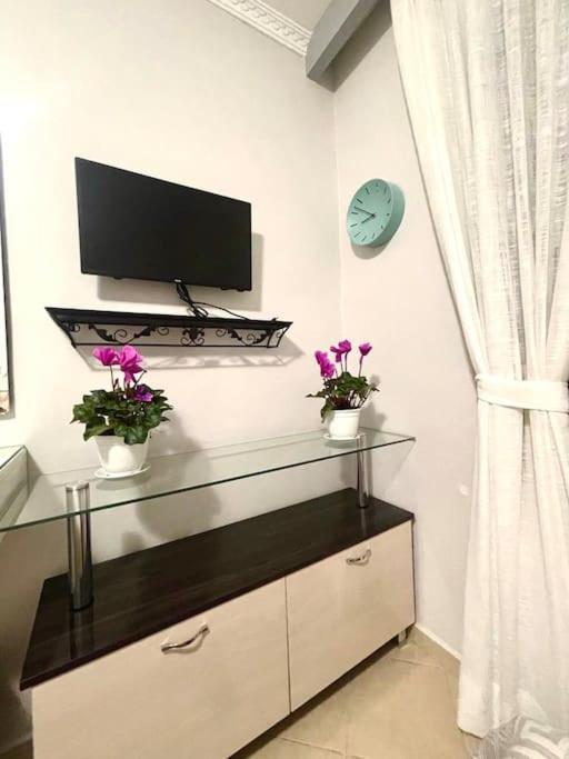 Nice Central Apartment In Tirana City מראה חיצוני תמונה